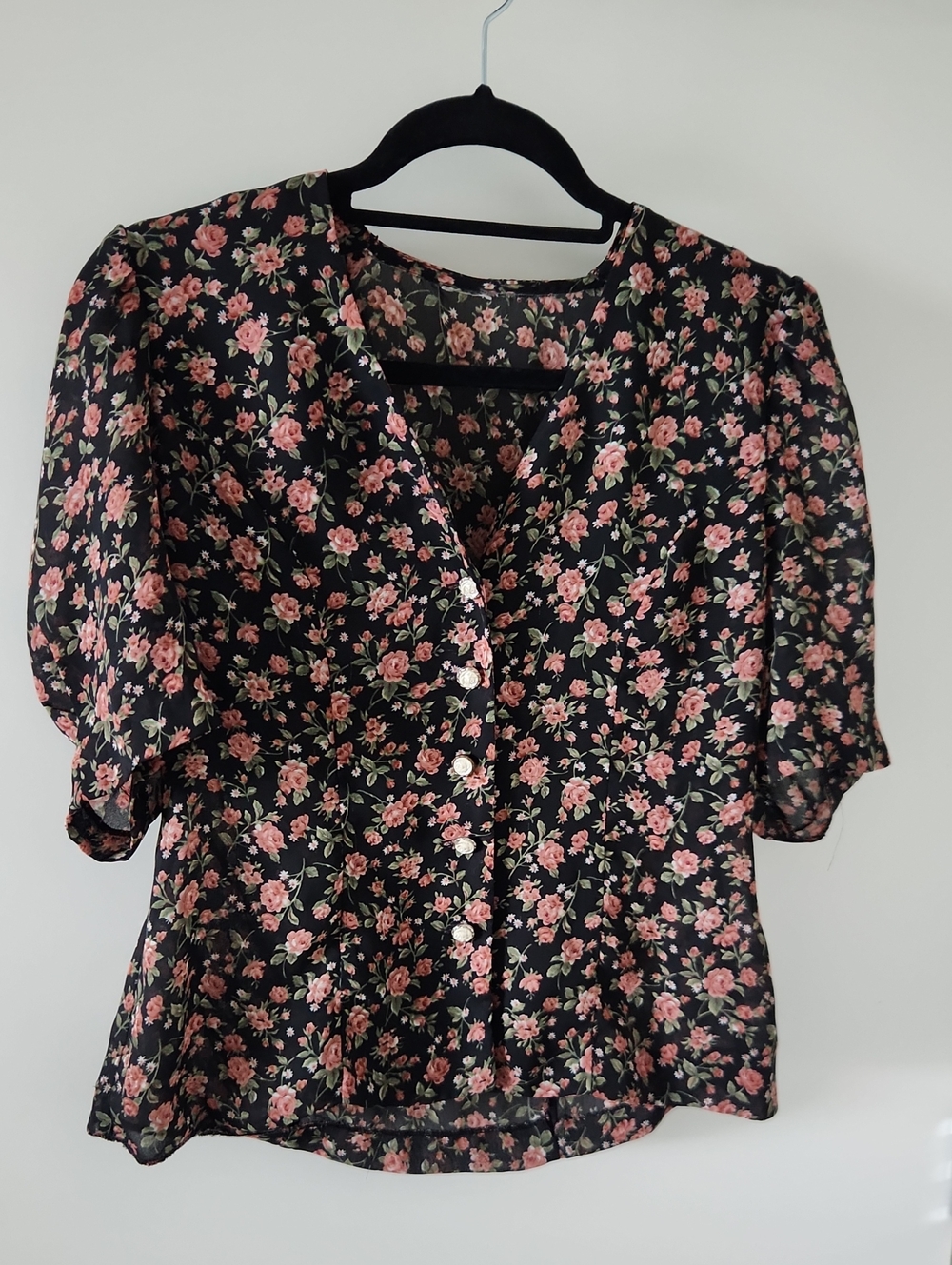 Floral Button-Front Puff Sleeve Top - Black with Pink Roses